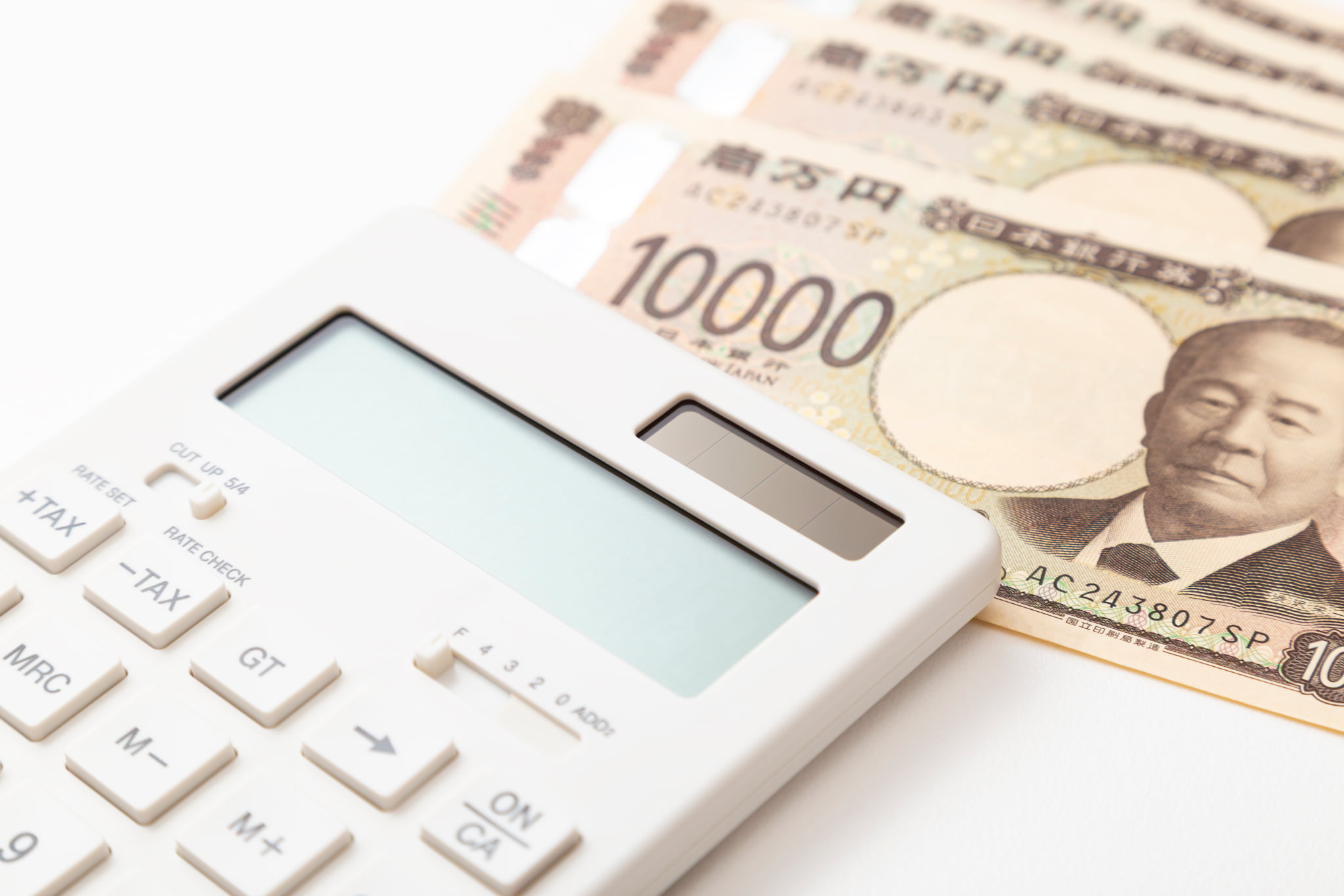 前歯のインプラント治療の費用イメージ