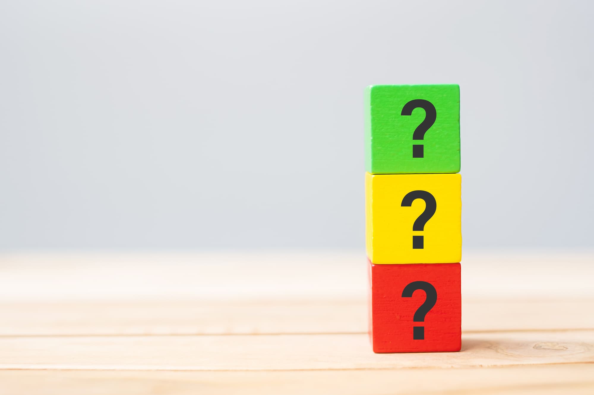 小児矯正は痛みが出るのか疑問を持つイメージ